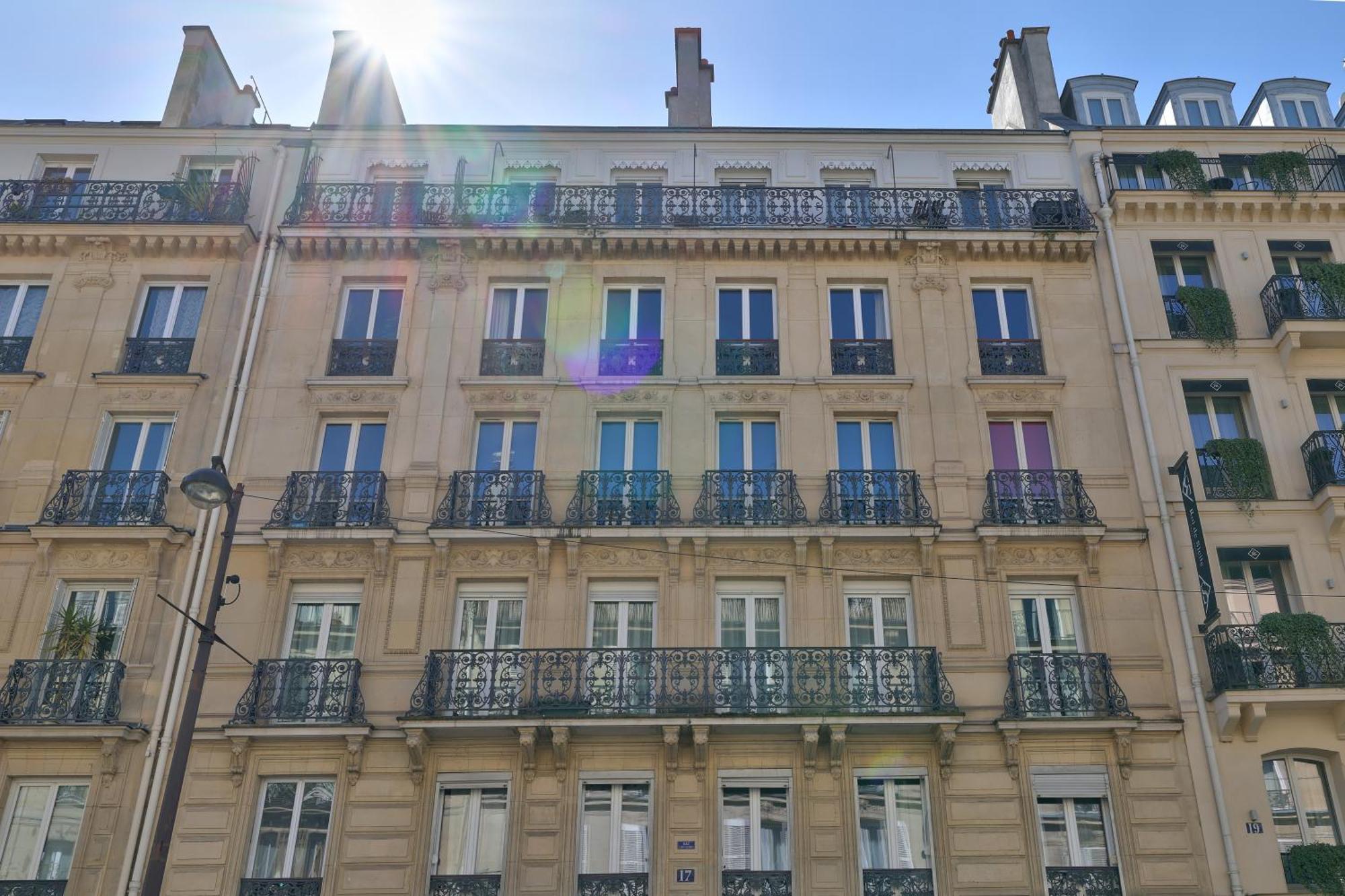 Aesthetic And Large T2 In The Edge Of Le Marais Appartement *